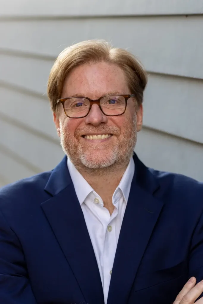 Brent Lattin smiling image