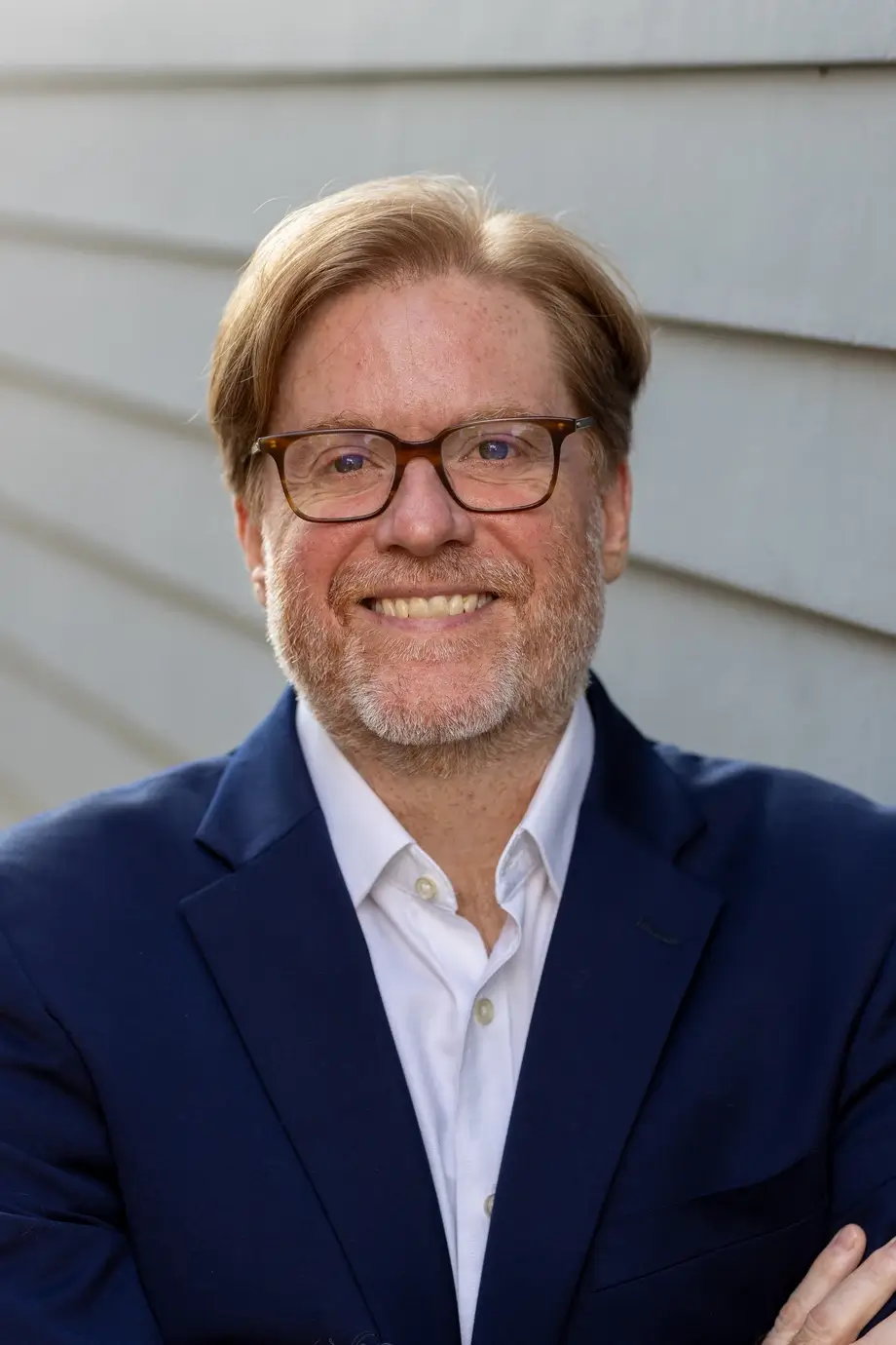 Brent Lattin smiling image